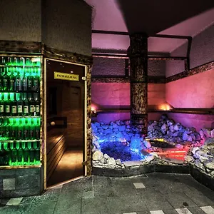 Korona Wellness, Rendezveny Es Borszalloda Węgry